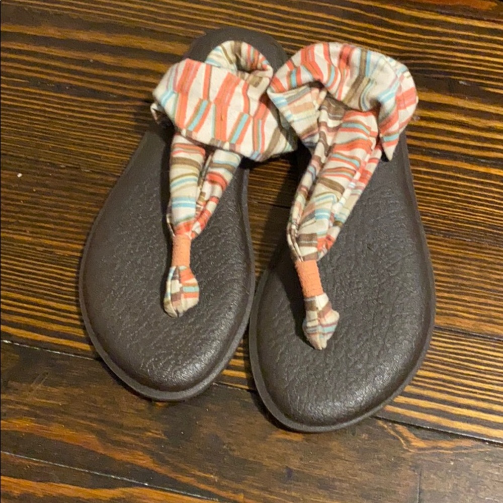 Sandals - Picture 3 of 4